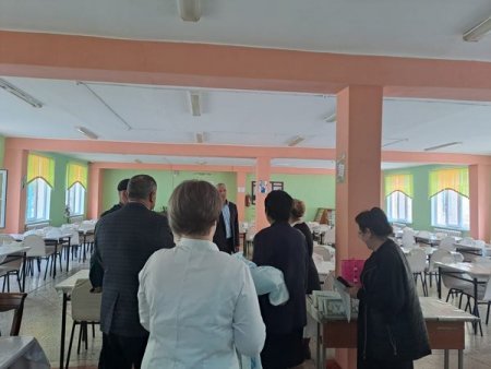 Тамақ сапасын мектептің брокераж комиссиясы мүшелері мен қамқоршылық кеңес мүшелері тарапынан тексеру