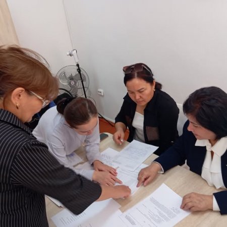 Қамқоршылық кеңес мүшелерімен жиналыс